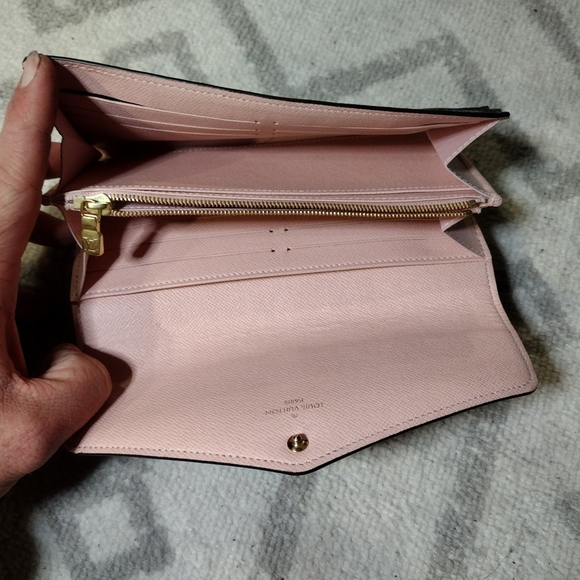 Louis Vuitton wallet - Picture 3 of 8